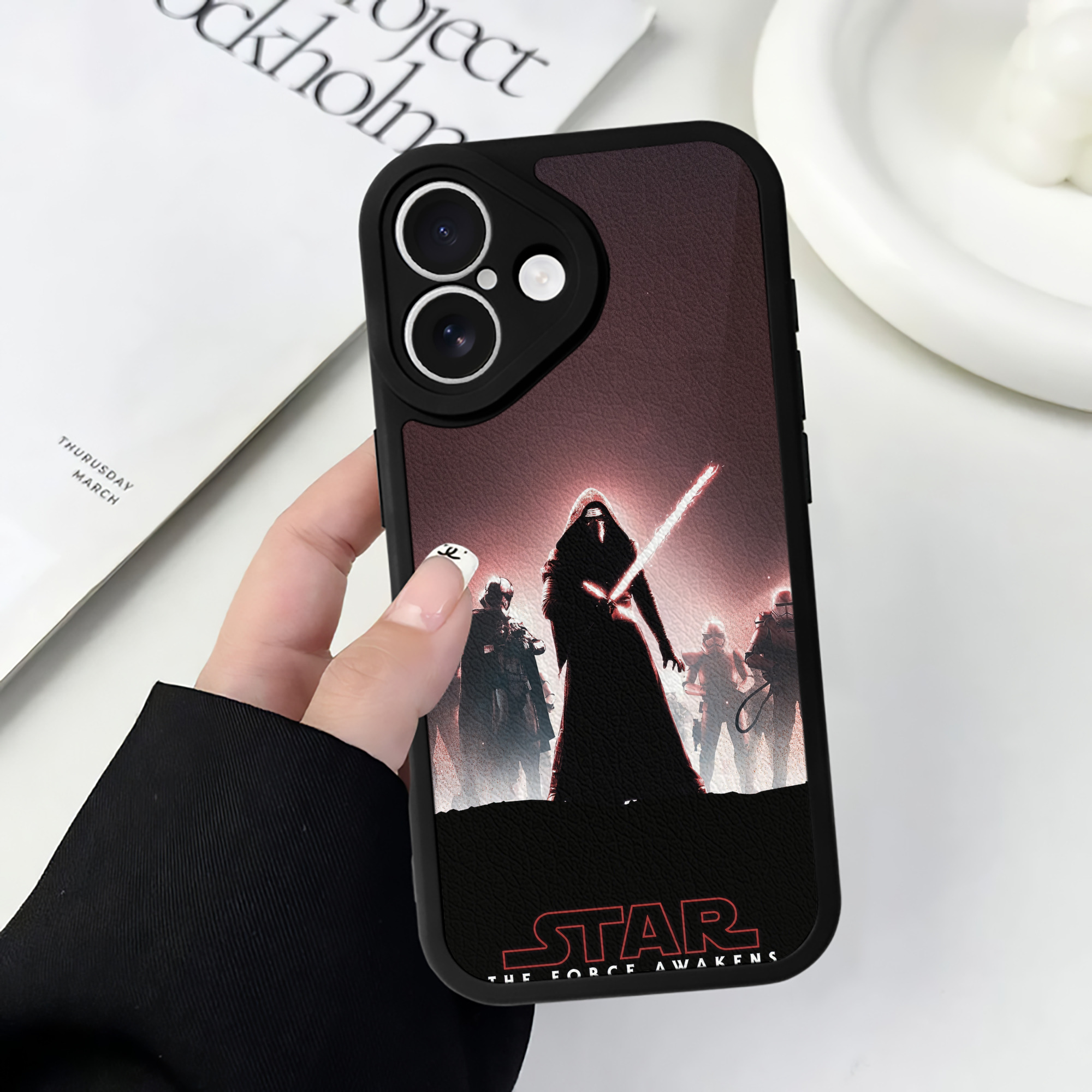 （画像用） スター・ウォーズ Star Wars 【iPhone 16シリーズ対応】シリコンスマホケース（レザー調） 材質：シリコン